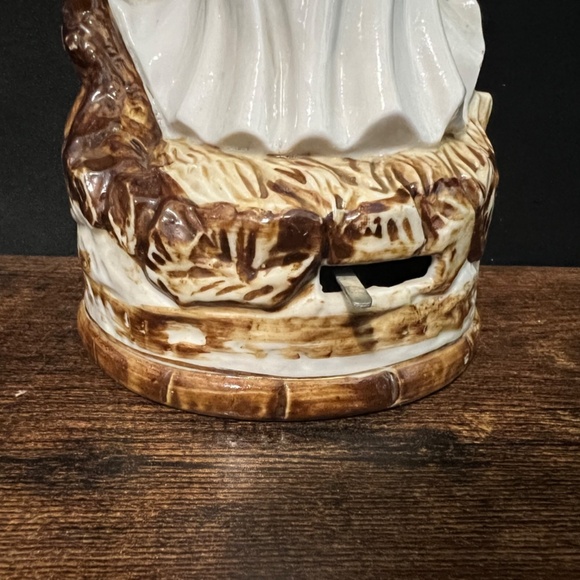 Boy Holding Goose Music Box - Picture 5 of 9